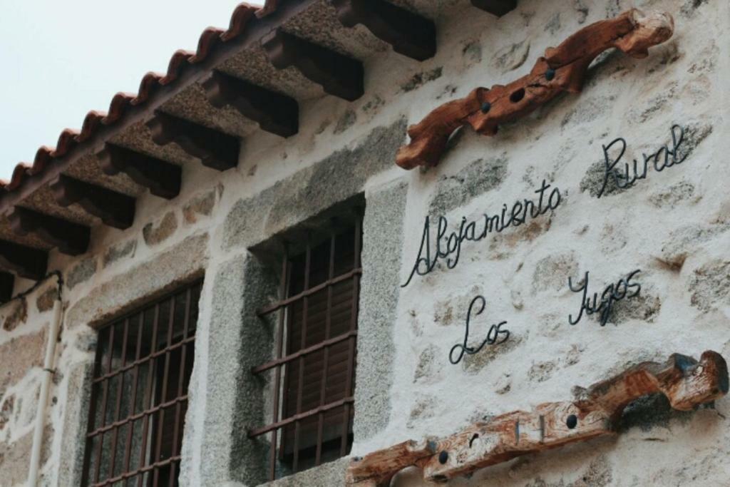 Casa Rural Los 2 Yugos Navaluenga Buitenkant foto